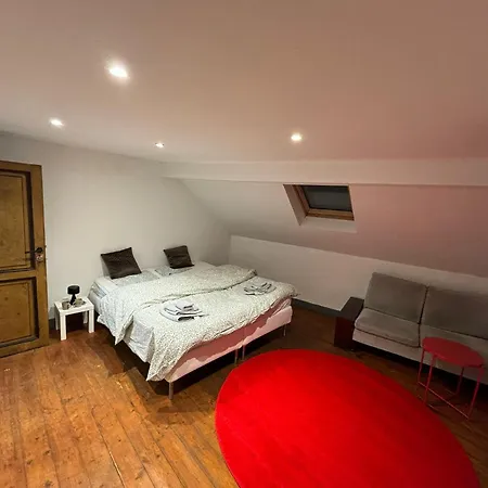 Modern 2-Bedroom Getaway In The Heart Of Ghent Lejlighed Gent