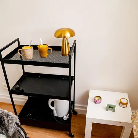 Modern 2-Bedroom Getaway In The Heart Of Ghent Gent