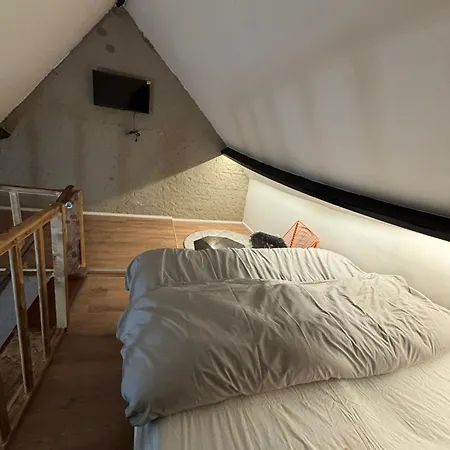 Modern 2-Bedroom Getaway In The Heart Of Ghent Lejlighed Gent