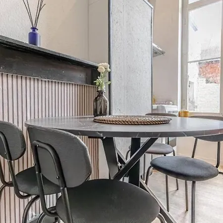 Modern 2-Bedroom Getaway In The Heart Of Ghent * Gent